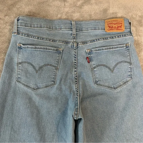 Levi’s 318 SHAPING WIDE LEG WOMEN'S JEANS Light Wash Color Blue Size 29 - Picture 9 of 16